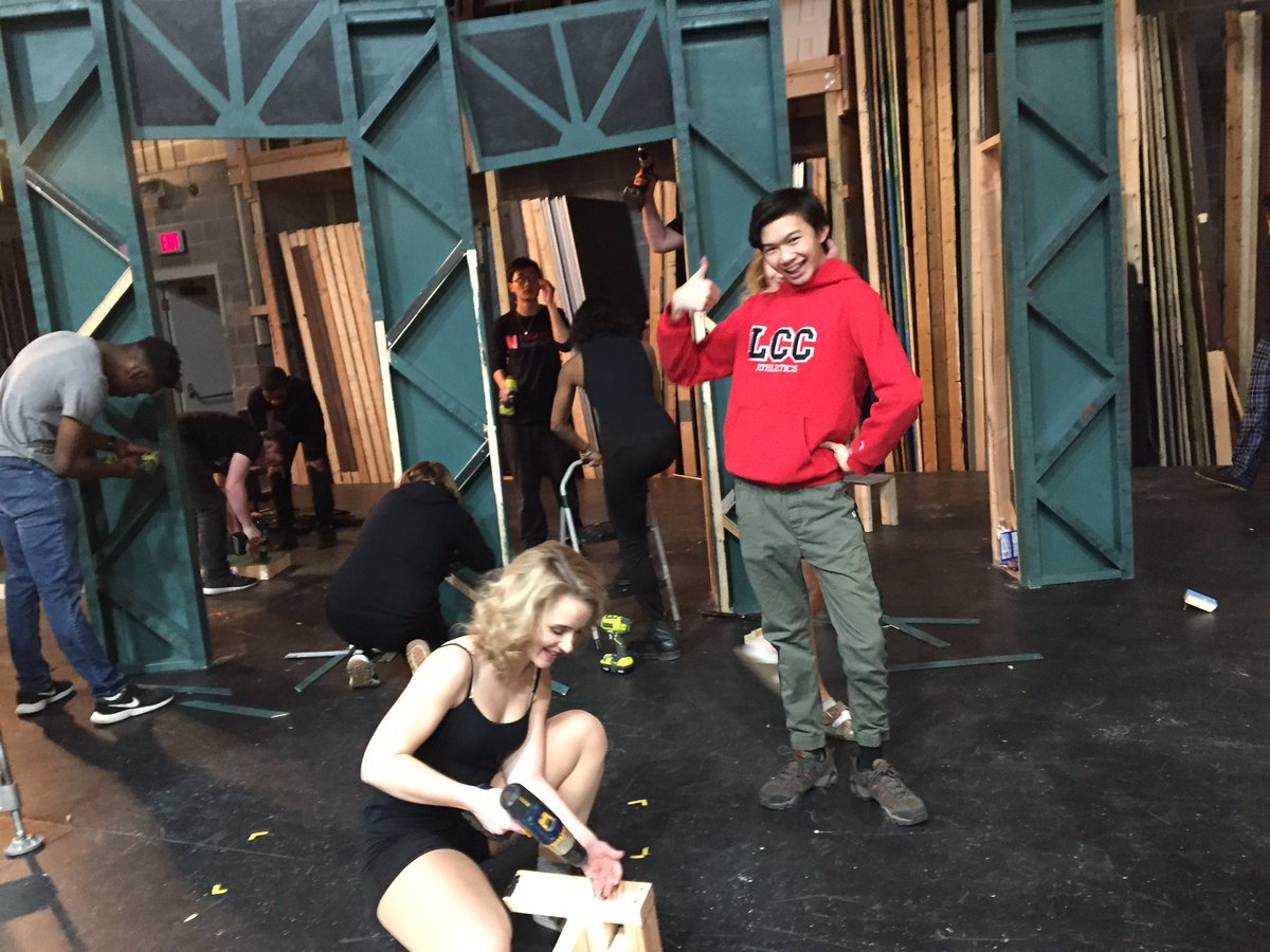 jricci_edleader's tweet image. Goodbye Chicago! We will miss you. HPS strike @HawkenSchool #exploringcomplexity #makercenteredlearning #kidswithpowertools