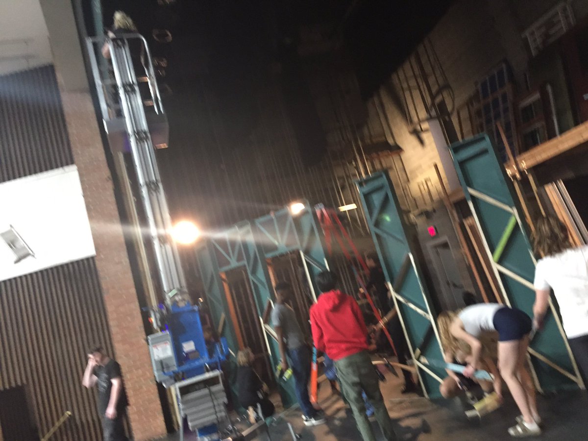 jricci_edleader's tweet image. Goodbye Chicago! We will miss you. HPS strike @HawkenSchool #exploringcomplexity #makercenteredlearning #kidswithpowertools