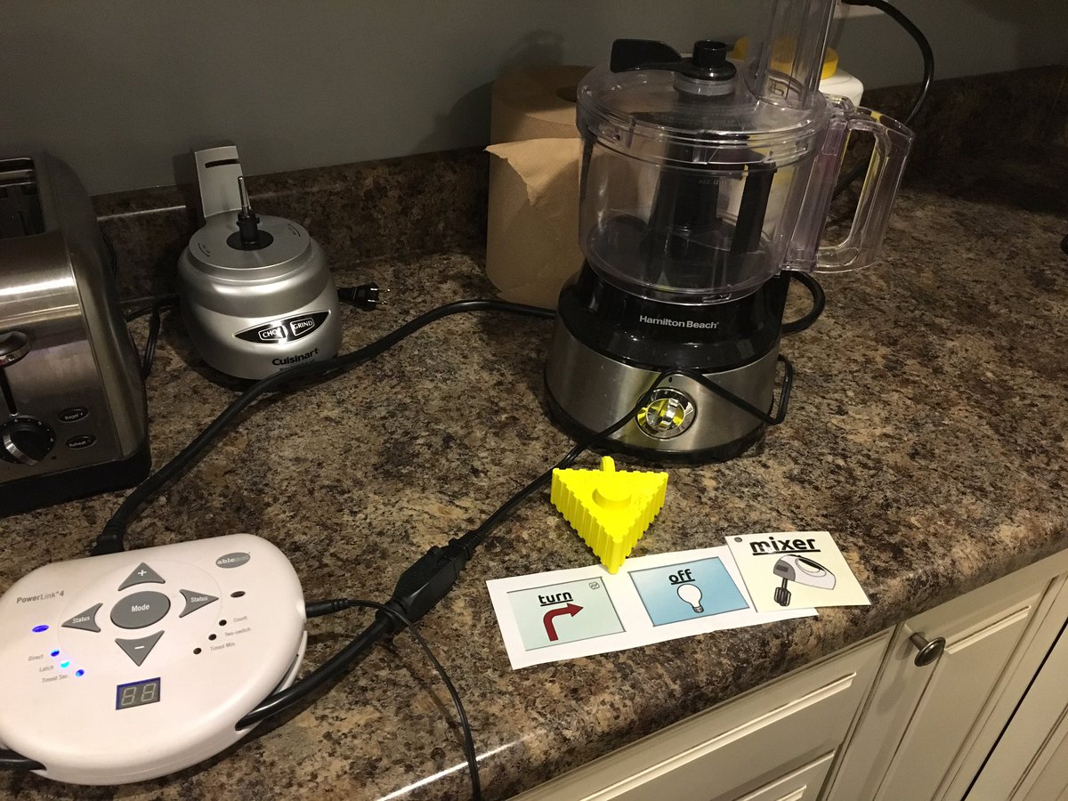 MrsLSheehan's tweet photo. We had a busy day visiting the Adult Transition Program to continue our discussion on energy and electricity. So fun to put what we learn from @n2yinc into real-life application! #CoreWords #AAC #UniqueCurriculum #CHSD218 #AssistiveTech #3DSymbols #ProjectCore https://t.co/arhmS9EfYc