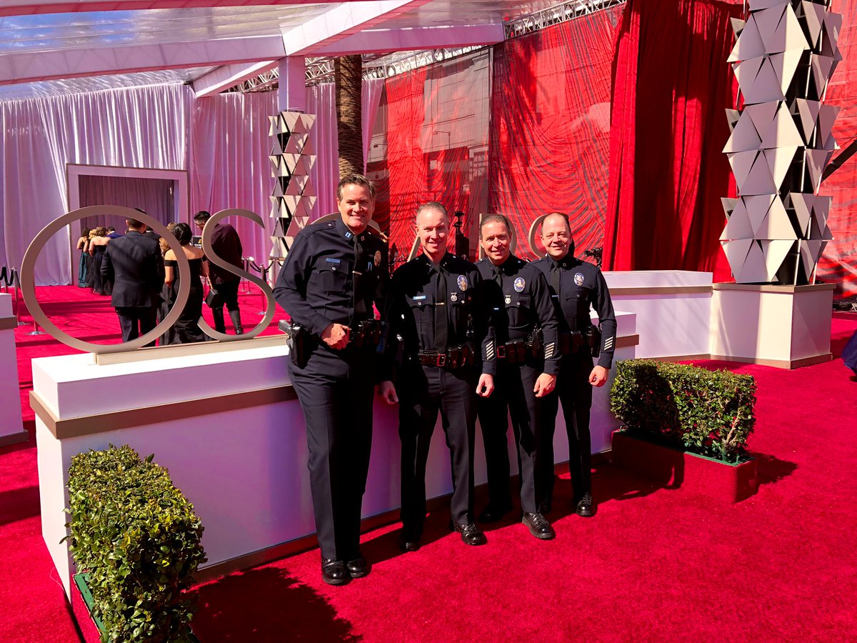 Guess we all decided to wear the same designer on the #Oscars Red Carpet.
