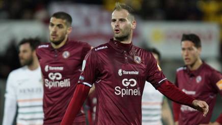Gazzetta_it's tweet photo. #SerieB, #LivornoVenezia, #Raicevic all'ultimo respiro. #Zenga, la classifica fa male https://t.co/1kcF4LNGkn #serieB https://t.co/adcwDAktDn
