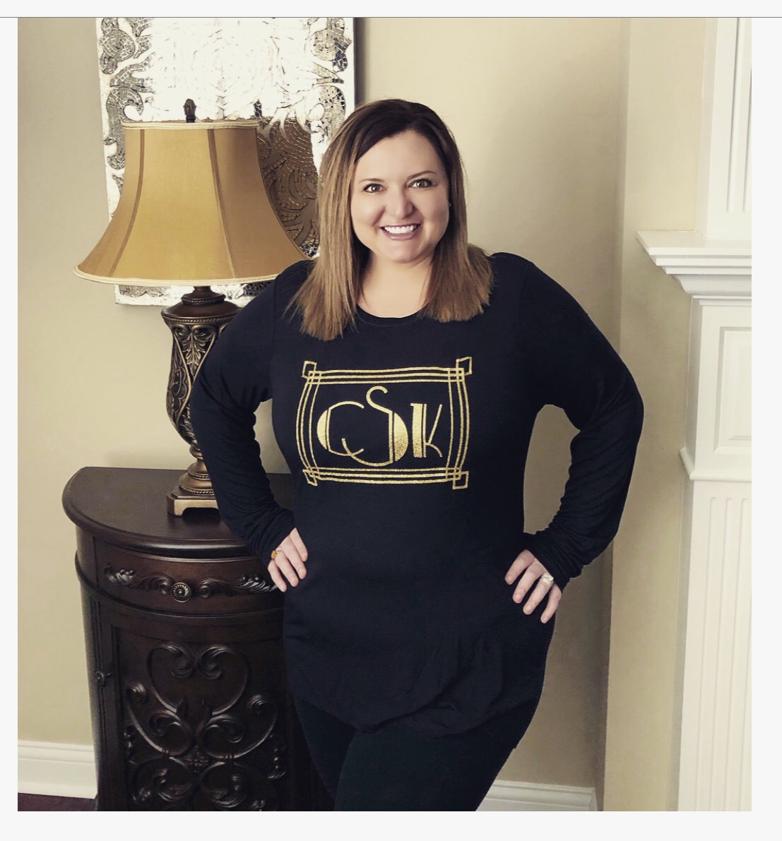 RealCKPhillips's tweet photo. As a movie and fashion lover, tonight is my Super Bowl! I can’t wait to see what the celebs are wearing on the red carpet. I even made an Oscars-inspired, gold glitter monogram shirt for the special occasion. #Oscars2019 #AcademyAwards2019 https://t.co/jpO7x4JDa9