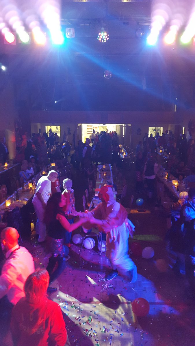 AfterShowparty- bis 2.30 Uhr. Danke Golden Gate