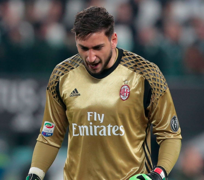 MilanPosts's tweet photo. 🎂 Happy Birthday Gigio Donnarumma 🔴⚫️ https://t.co/qBkHTHysP3