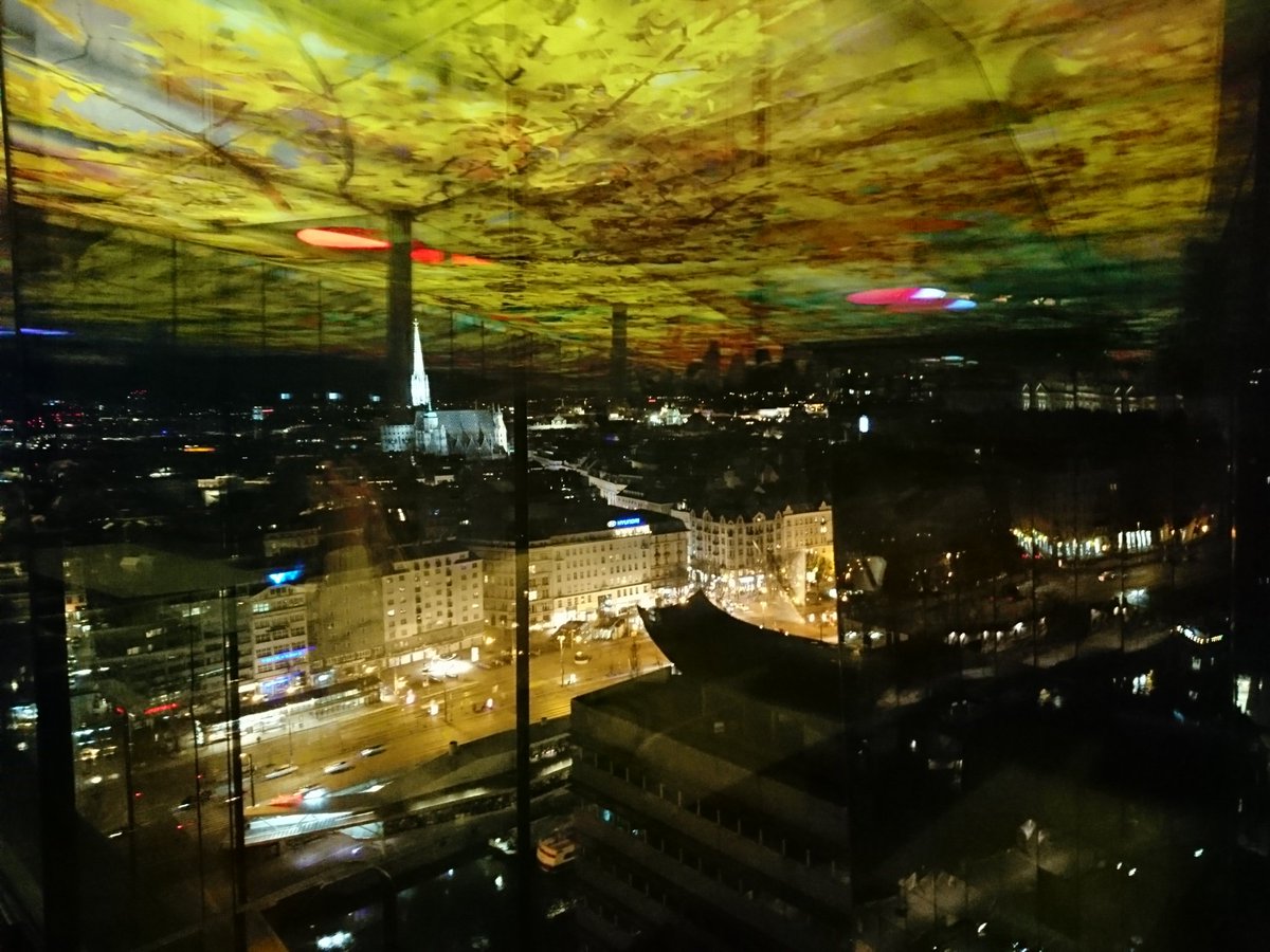 alexmasonFF's tweet photo. Hier lässt sich der Abend schön verbringen😍 Im 20. Stock😅
#Wien #dasLoft https://t.co/u79ljiaoAa