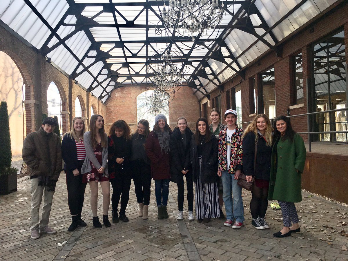 CaryGroveArtDept tweet media