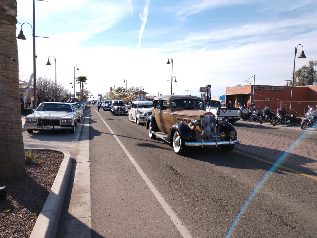 TollesonPD's tweet photo. The Tolleson cruise is in full effect. #slowandlow traffic along Van Buren between 91st  &amp; 99th aves. https://t.co/TlysVrJqEj