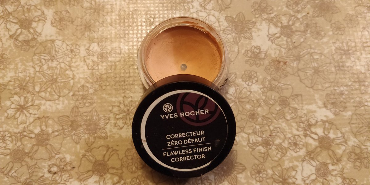 HappiSabi's tweet photo. #PanPorn #hitpan on my first item this year!! Oh yeah!! Tots an affordable MAC Painterly Paint pot dupe!! Love this stuff! 😘👌 https://t.co/osruZjLDZP