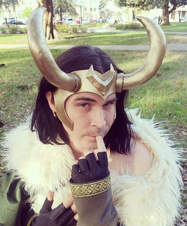 endelosecosplay's tweet photo. Sexy Mr Loki.
#loki #lokicosplay #lokilaufeyson #ladylokicostume #ladyloki #fashion #fasinator #horn #horns #comic #cosplayer #cosplay #cosplaying #costume #costumer #costumers #hat #nerd #gold #picnic #sexy #sexycosplay #sexcosplayer #sexyhot https://t.co/PXJmj4GbOH https://t.co/QDIkll27nc