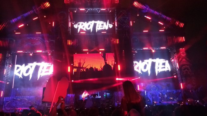 🇲🇽🇲🇽🇲🇽🇲🇽  @RiotTenMusic https://t.co/EYPzvPSmic<a class="tags" target="_blank" title="On Twitter" href="/?out=eyJ0eXAiOiJKV1QiLCJhbGciOiJIUzUxMiJ9.eyJpYXQiOjE3MjY0Njc4NzIsImlzcyI6InR3cG9ybnN0YXJzLmNvbSIsIm5iZiI6MTcyNjQ2Nzg3MiwiZXhwIjoxNzU4MDAzODcyLCJyZWRpcmVjdF91cmwiOiJodHRwczovL3R3aXR0ZXIuY29tL1Jpb3RUZW5NdXNpYyJ9.aHJJ1ezZnhQ1h6kCuBbCnlUmKGTrhekHXpGL58uYE4_msnRi7VRQ99gg9UJHEdvZ7NEjm2Ho27aUrQA-knCgzA">@RiotTenMusic</a><a href="/tag/280caracteres"class="tags"><span>#280caracteres</span></a><a href="/tag/junkiekid"class="tags"><span>#junkiekid</span></a>