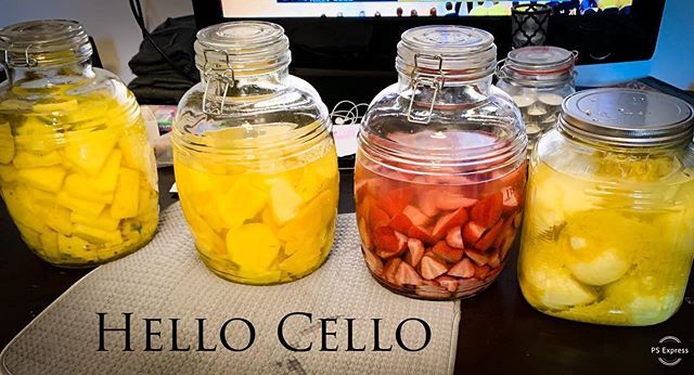 drtwentyfive's tweet image. Making a little cello my fellow...