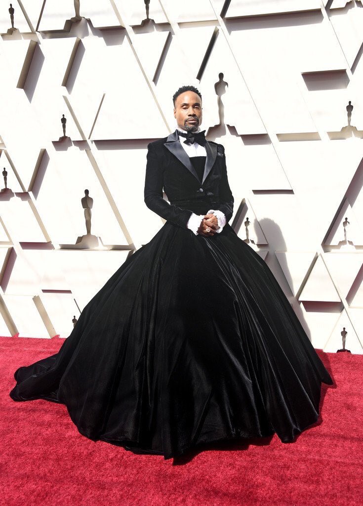 BaxterOfCA's tweet photo. #billyporter looking stellar in his personified choice of evening wear ๐๐พ #Thetastemaker #Oscars2019โ โ https://t.co/hbAtijDJfn