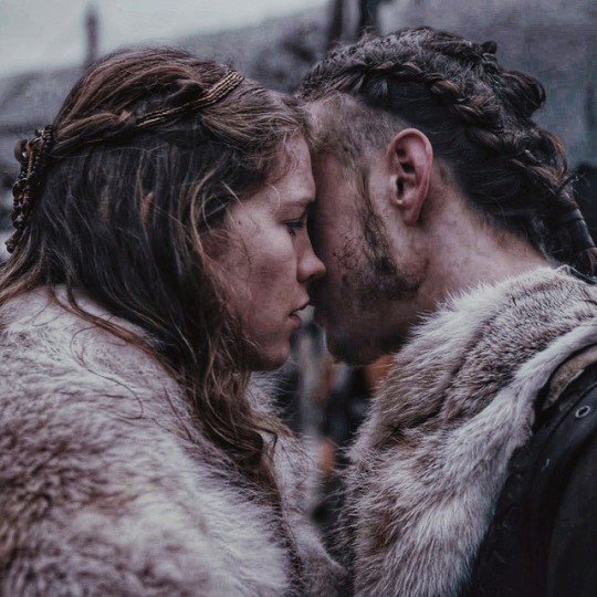 Thora (@thoratheviking) on Twitter photo 