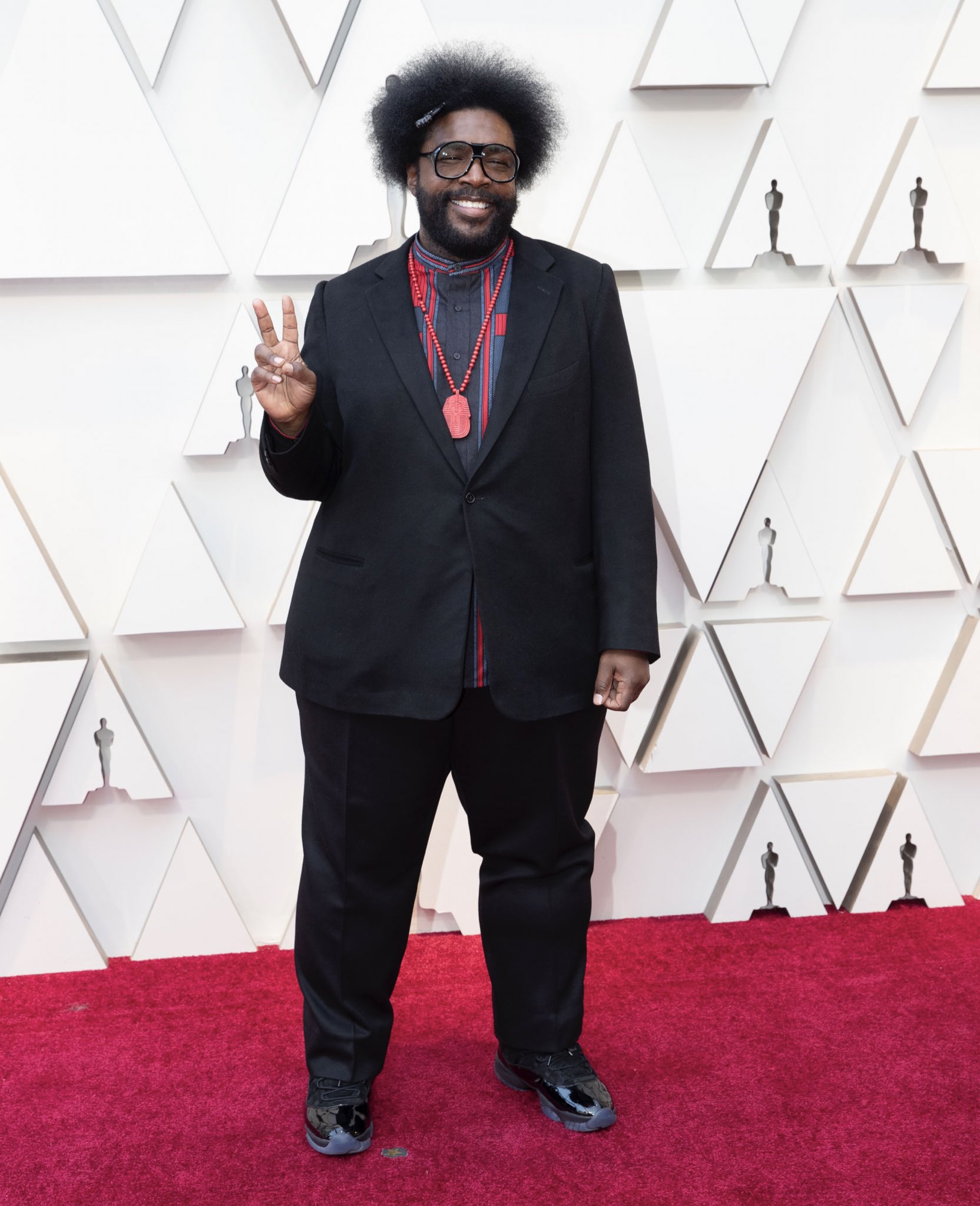 Complex Sneakers on X questlove wearing Cap and Gown Air Jordan 11s at the Oscars rikclik https t 3WypK6hFxd X