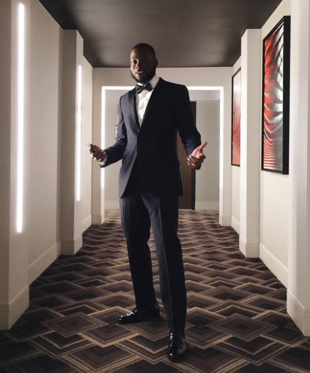 Cornelius Walker nominates for Best Short Documentary at the #Oscar2019 wearing #OzwaldBoateng  Navy Tuxedo #BlackSheep