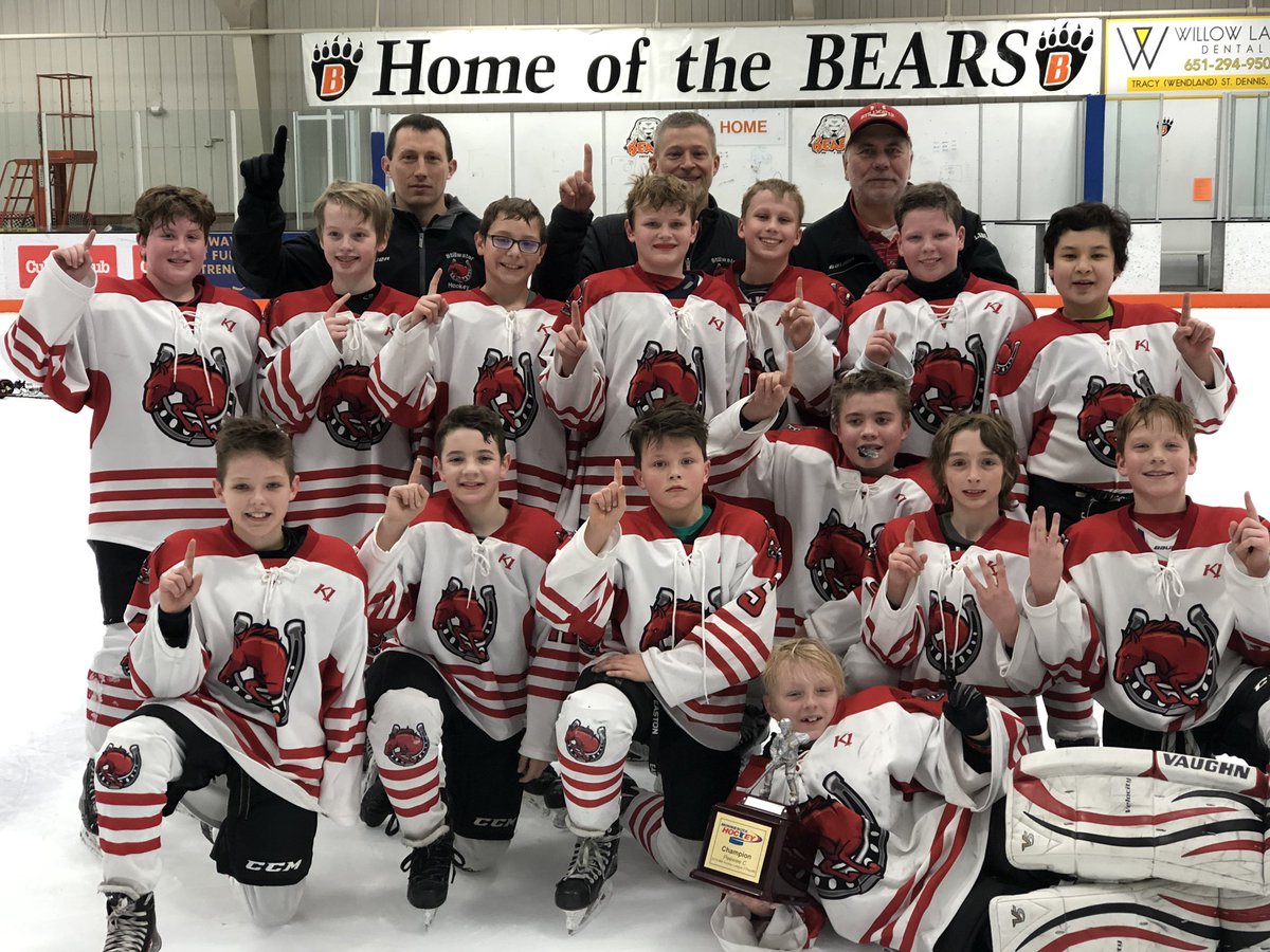 pucksnbucks's tweet photo. @sahahockey @YouthHockeyHub With a regular season record of 15-1 and 3-0 in the playoffs Stillwater PWC Black are your D2 CHAMPS! https://t.co/Xy9j5Ff33L