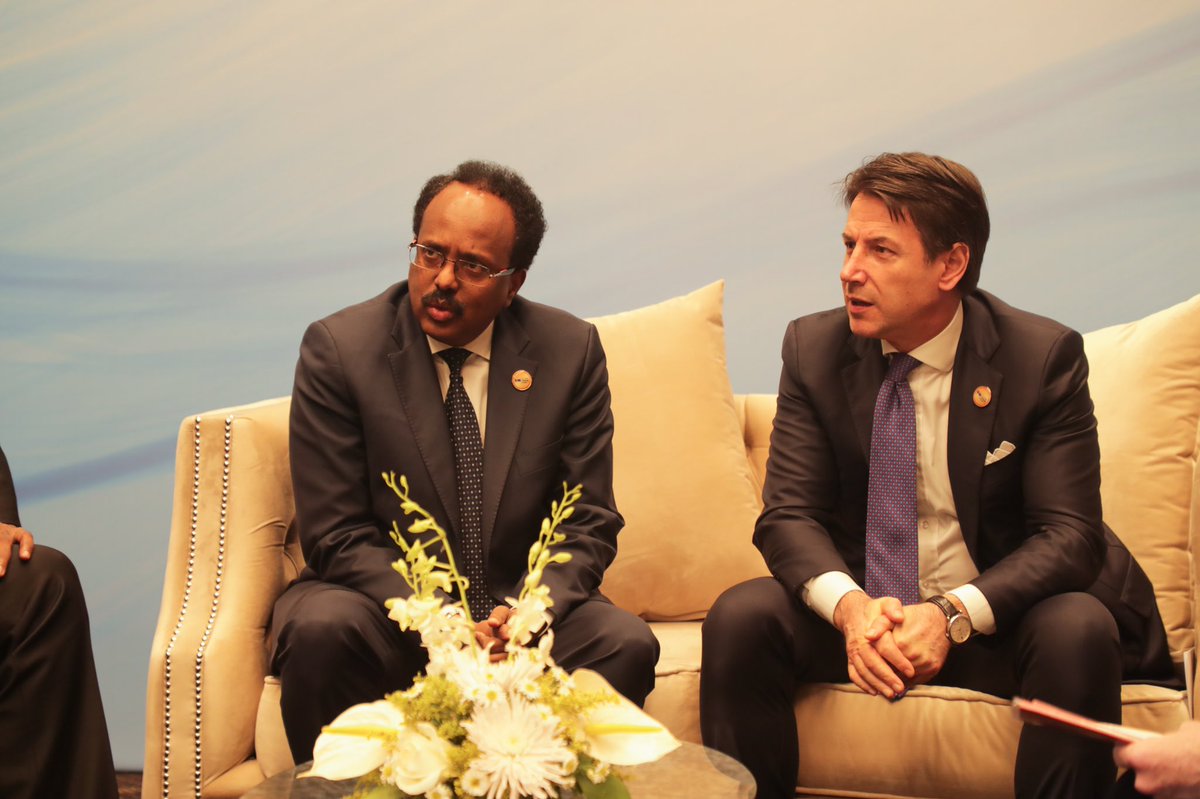TheVillaSomalia's tweet photo. H.E President @M_Farmaajo met with Iraqi President H.E @BarhamSalih, Italian PM H.E @GiuseppeConteIT and @SwedishPM H.E Stefan Lofven on the margins of LaS-EU Summit in Sharm El-Sheikh.  The LaS-EU Summit is timely and solidifies the existing strong relations b/w our two sides. https://t.co/umadPOfjkv