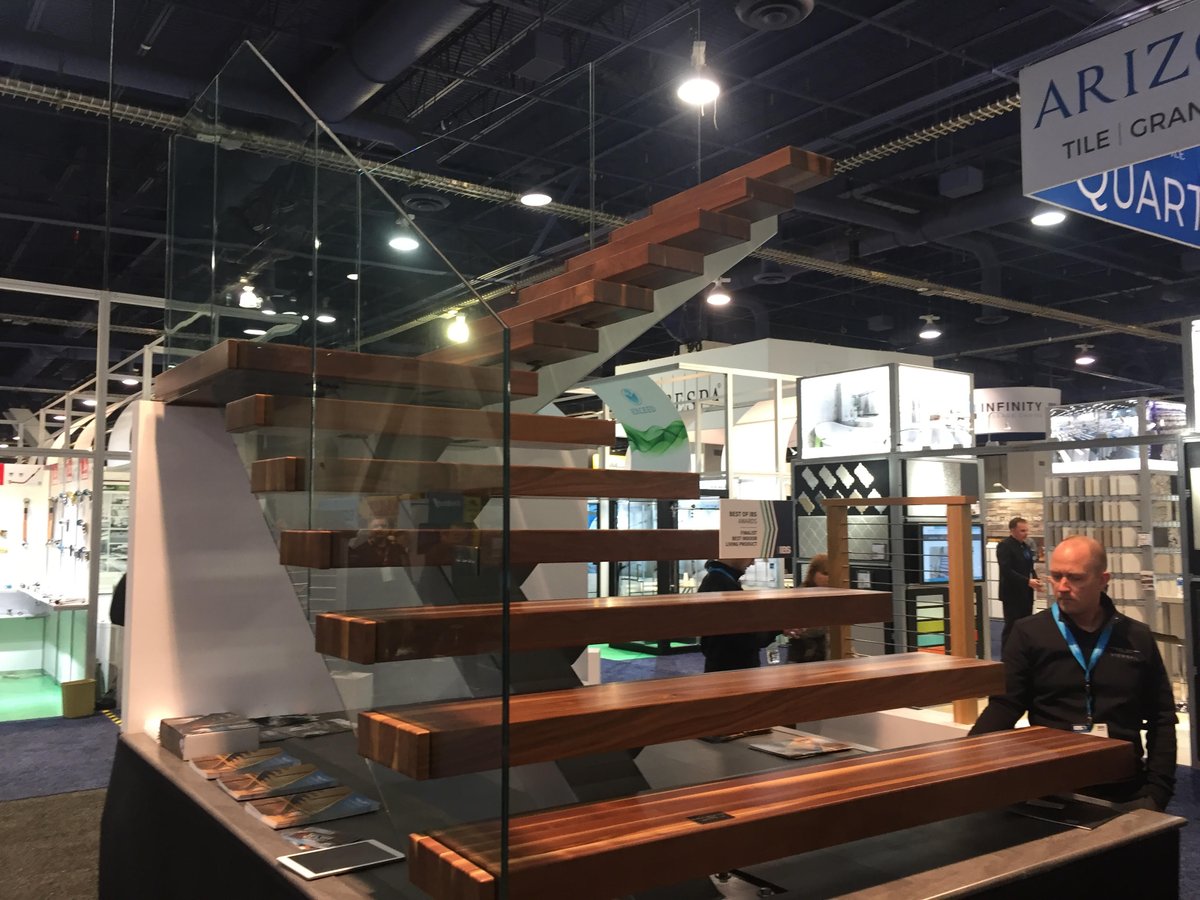 MikeBeirne_CB's tweet image. Treads are in, ornate handrails are out. #RailView steps available in walnut &amp;amp; oak; lengths can be customized to order  #ibs2019 @intlbldrsshow #probuildermag