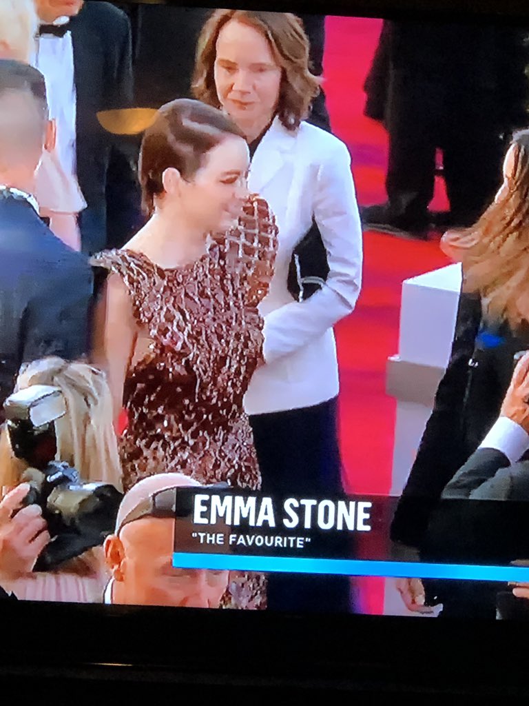 BPReazor's tweet image. #oscars Emma Stone in a Waffle Cone!