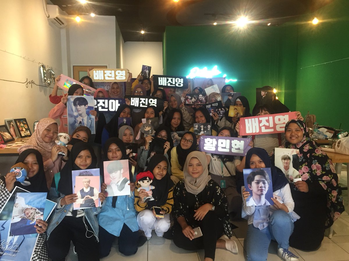 _unainperpetuum's tweet photo. Terimakasih buat semua yang udah hadir di #unainperpetuum maaf jika masih banyak yang kurang ❤️❤️❤️ https://t.co/pKCeRWVGR7