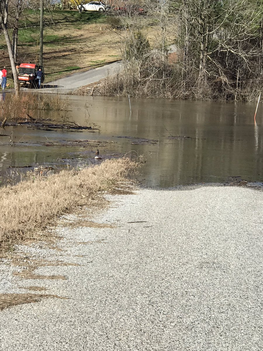 jackjackson1961's tweet photo. If your in Lincoln avoid England Rd and Hwy 78 at the Riverside Bridge. Spent the afternoon checking roads for school tomorrow. https://t.co/pzsJyUnFlq
