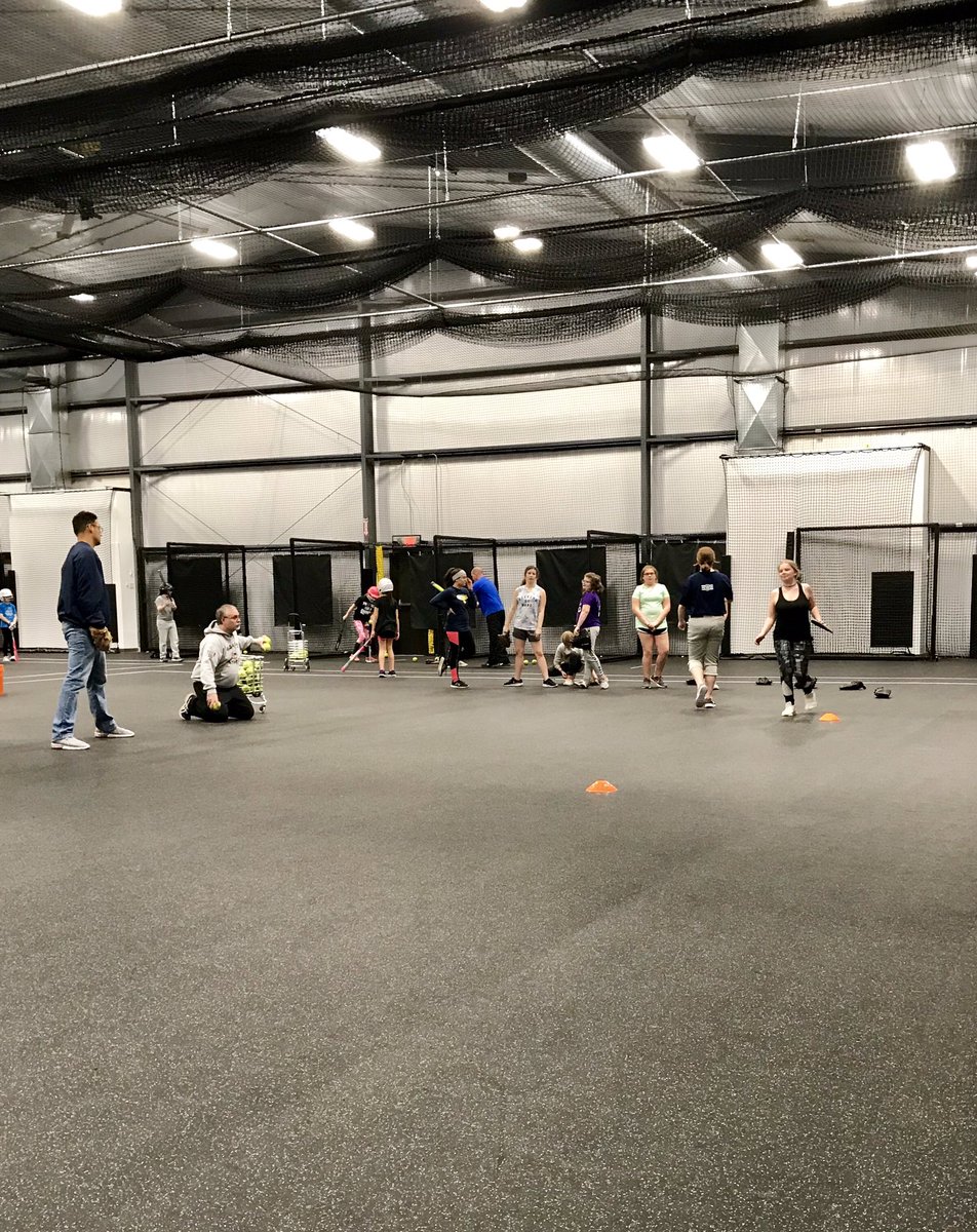 OGFPA's tweet photo. 20 of this summers Olmsted Captains working hard tonight! @LeffewFastpitch https://t.co/uQIWqgjs5n