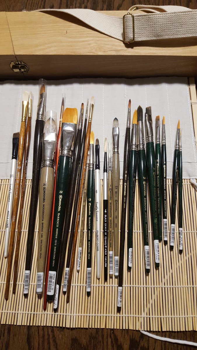 *sale post*
A: arches blocks (1 full, 12shts in square) 30usd
B: synthetic oil/acrylic brushes mostly new, 4 lightly used, brush wrap, brush box 60usd
C: bag of 20+ new student nylon brushes 15usd
D:bunch of new/ lightly used water brushes 30usd

shipping 15usd (CAN /US only) 