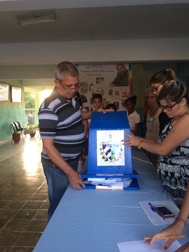 Grar2_PM's tweet photo. Después de la actual jornada de #24deFebrero, vivimos una muestra más de democracia👆🏼y unidad del pueblo💪🏼 en #Cuba 🇨🇺. Ahora sí podemos decir: #NosotrosVotamosSí ✊🏼. @CujaeRedSocial @alma_cujae @SoyCujae @CivilCujae @MMackchaser @trujo82 @AAB_Cuba @danhizdp @DiazCanelB https://t.co/xsW2pMBiFL