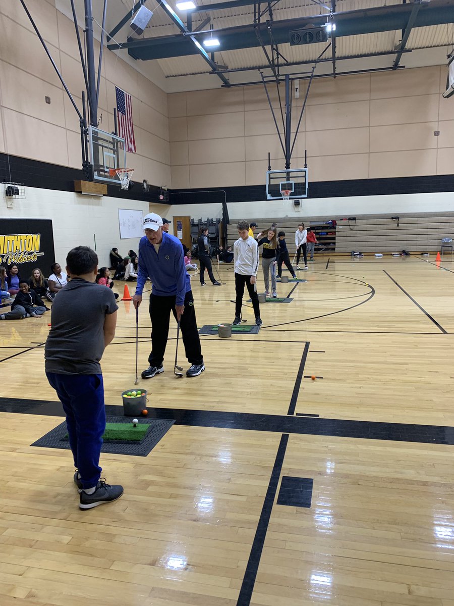 cgfgolf's tweet photo. The Columbia Golf Foundation, Golf in Schools Program has a special guest instructor Friday at Smithton Middle School. Clara Young, Mizzou golfer and Academic All-American stopped in today! She’s inspired a first-time player to take up the game. Thank you for giving back! MIZ! https://t.co/ZbwktZnumT