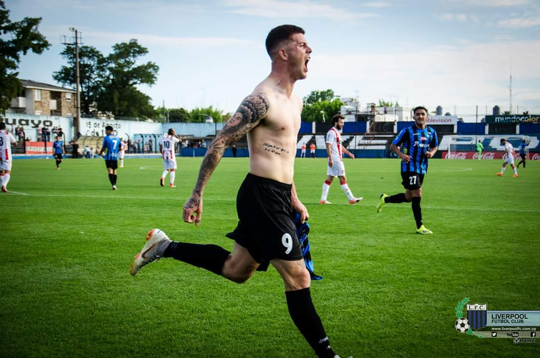 LiverpoolFC1915's tweet photo. ⚽️ Juan Ignacio Ramírez convirtió dos goles en el agónico empate ante Fenix y llegó a 27 goles en primera división.
GOLEADOR #Colo9🔥 https://t.co/by8aK3RVbZ