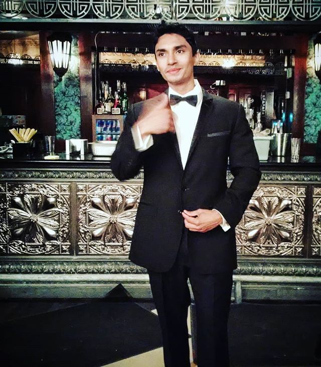 kingpriyom's tweet photo. #actorslife #oscars #oscarsunday #oscarshost Happy Sunday folks, hope everyone is ready to enjoy the Academy Awards this year... for those who are watching. Do we still have a host? 😋 thought I'd post this classic "host lookin" shot where I got caugh… https://t.co/MHHHHLqB7s https://t.co/w52gPLpOPK