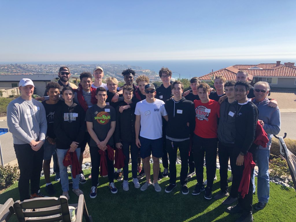 JSerra_Hoops's tweet photo. Thank you Bellesi family for hosting our team at your beautiful home in Dana Point. Hearing the “Walk On” story from author Ben Malcomson was inspirational, encouraging, and a wonderful example of trusting God’s plan! #GetBenIn #WalkOntheMovie https://t.co/AJR3rknRdU