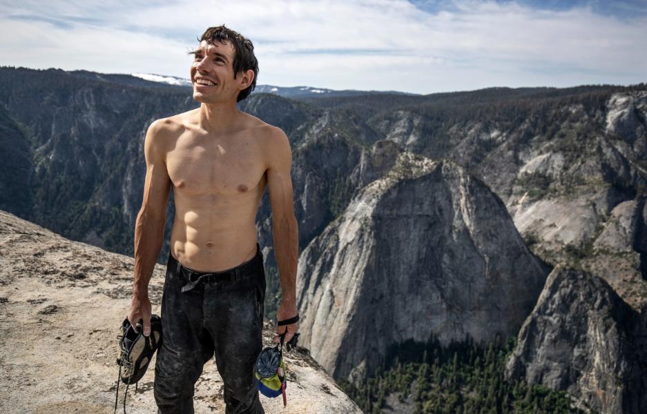 RollingStone's tweet photo. Climber Alex Honnold on filming ‘Free Solo,’ facing death and rejecting religion https://t.co/jMd34S73My #Oscars https://t.co/IFVfHm7W85