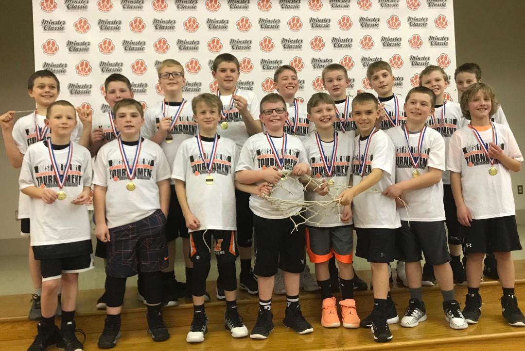 tphlipot97's tweet photo. Versailles 4th grade boys basketball Minster Classic Champs!! https://t.co/lMAI48WRu7
