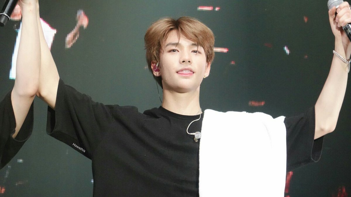 hyunjinpost's tweet photo. 190224• #현진 #StrayKidsinSydney https://t.co/m33V6Rr12a