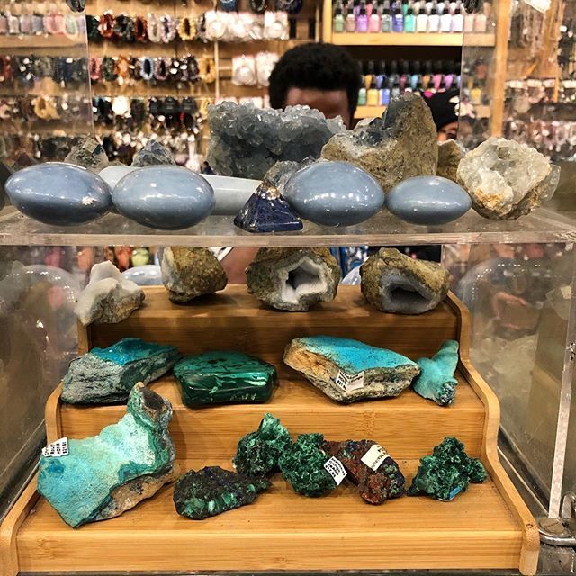 NamasteBookshop's tweet photo. Heart and throat chakra crystals #malachite #chrysocolla #angelite NAMASTE SHOP @crystaltable @namastebookshopbk
4 West 14th Street New York, New York 10011 (corner of 5th avenue) #namastebookshop #namaste #shopping #crystaltable #crystaljewelry #healingherbs #candles #newag… https://t.co/9Y37yy1S4u