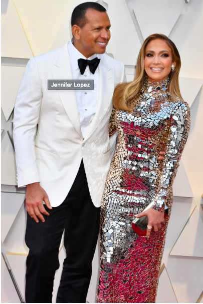 Yanzy45571237's tweet photo. JLO brilla con elegancia en un vestido sirena con mangas largas y cuello polera de piedras plateadas de Tom Ford.😎
#Oscars2019 #RRSSUnid https://t.co/eHPpH7hi5S