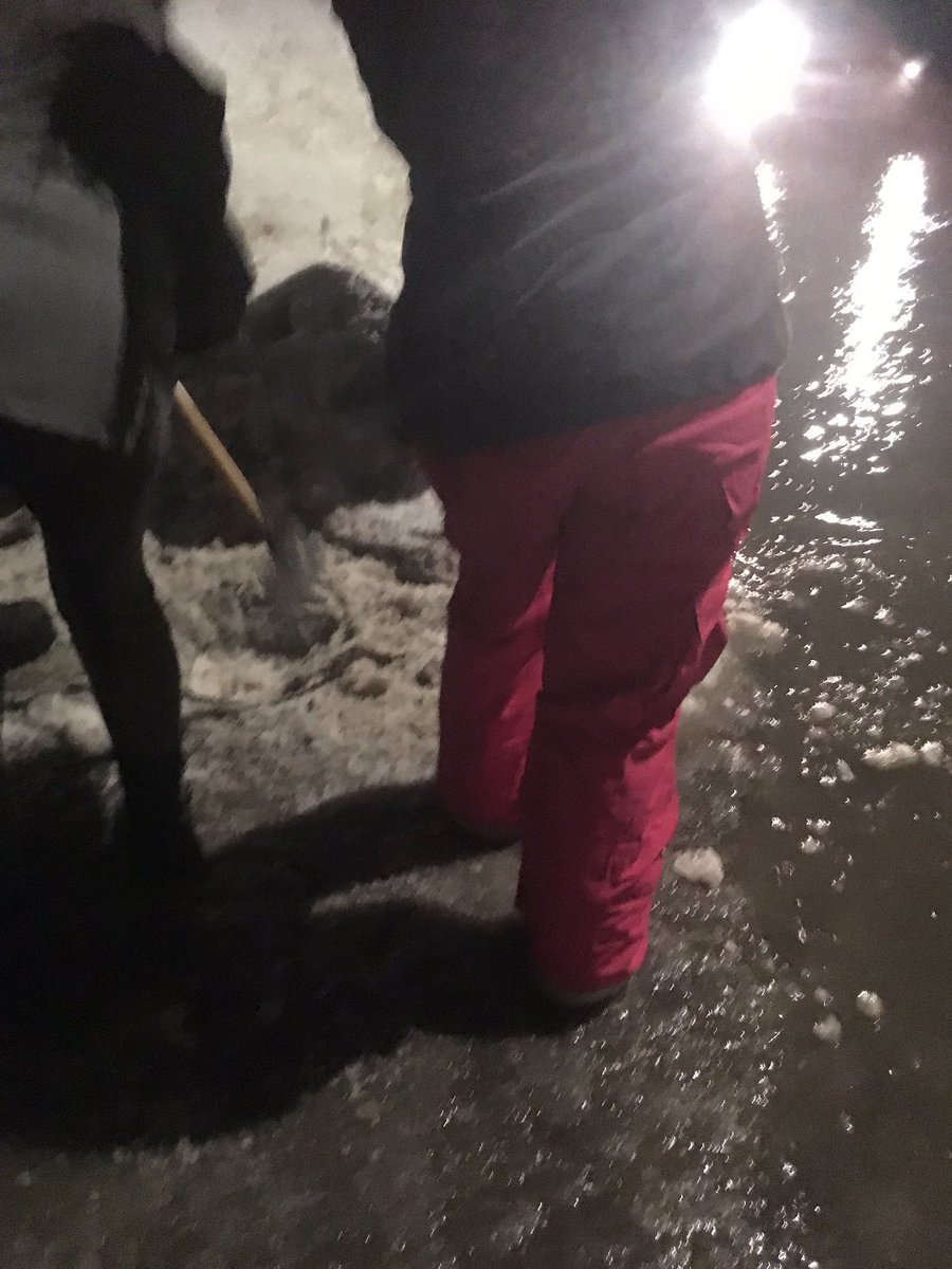 OlgaPena's tweet photo. You know you live in an awesome #community when your street is #flooding and many women, men and kids come out with shovels and axes to help open a manhole that is buried in several layers of ice. #ThePowerofCommunity💪😃
#OttCitty
#WeDidIt
#Kanata https://t.co/1Q2rxGGn7I
