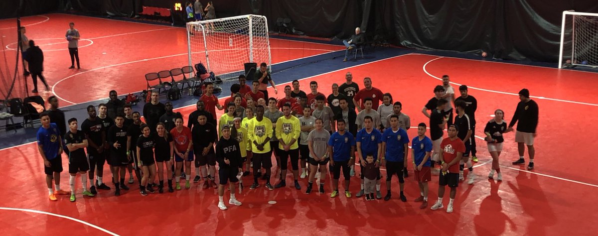 PlayersFutsal's tweet photo. Huge turn out tonight at the coed futsal tourney! 10 teams and a ton of fun
Looking forward to the next one 😁⚽️❤️🎊 https://t.co/yk0LVCrInr