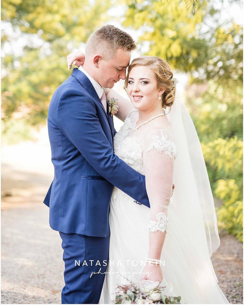 Eurosuit's tweet photo. Absolute adoration. Groom dressed by Eurosuit.

#eurosuit #menswear #mensfashion #suitup #groom #wedding #menssuit https://t.co/XELIHAPRce