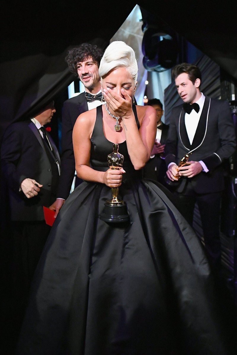 londonrag_uk's tweet photo. And here she just made it! @ladygaga
.
.
.
#Oscars #Oscary2019 #OscarsRedCarpet #oscarwinner #Oscarswinners #Congratulations #congratulationsdear #LadyGagaOscar #LadyGaga #win #WINNER #WINNERISCOMING #WinnerWinnerChickenDinner #winners https://t.co/iG159o3W3a