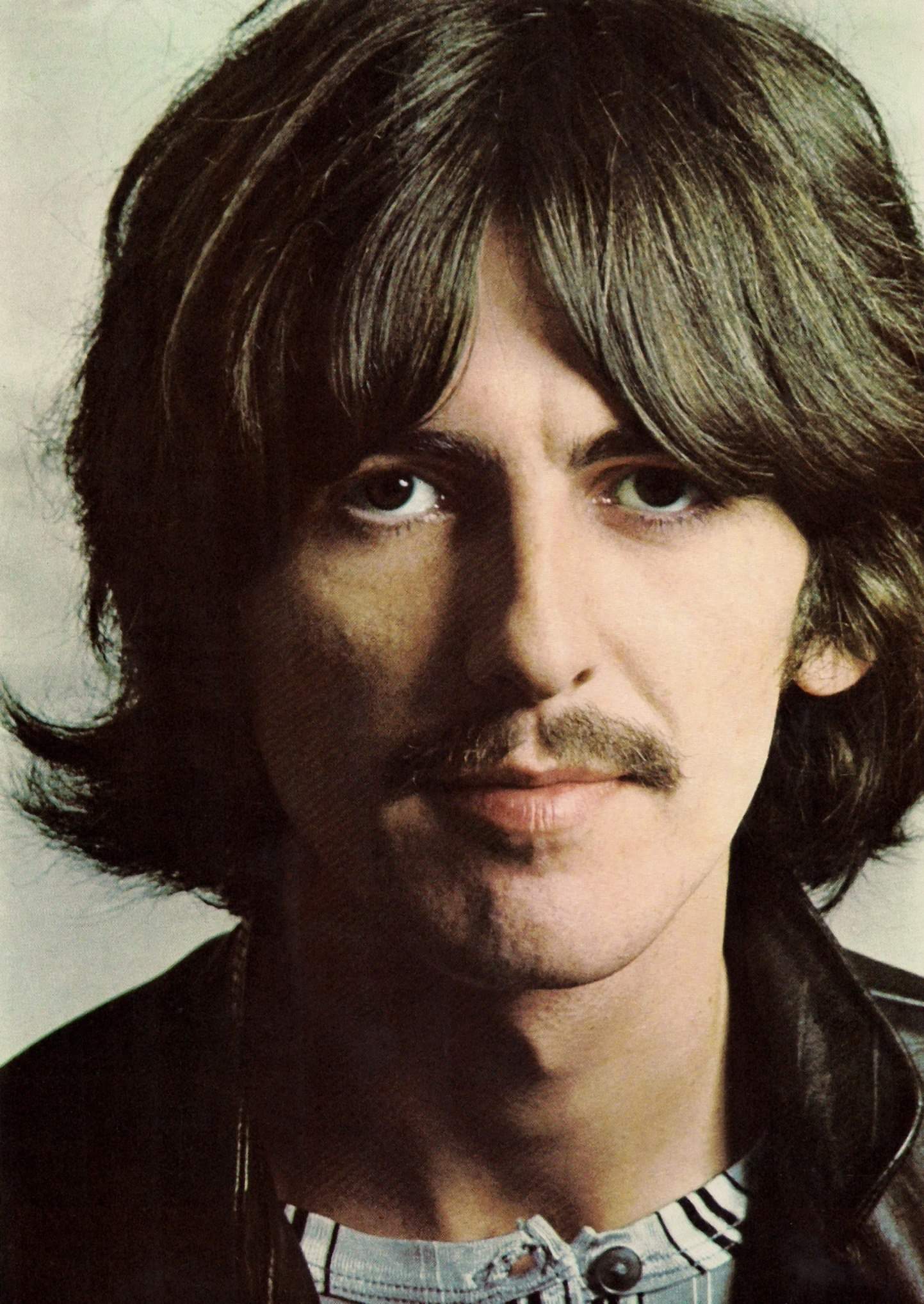 George Harrison, MBE (The Beatles) 
Birth 1943.2.25 2001.11.29
Happy Birthday
 