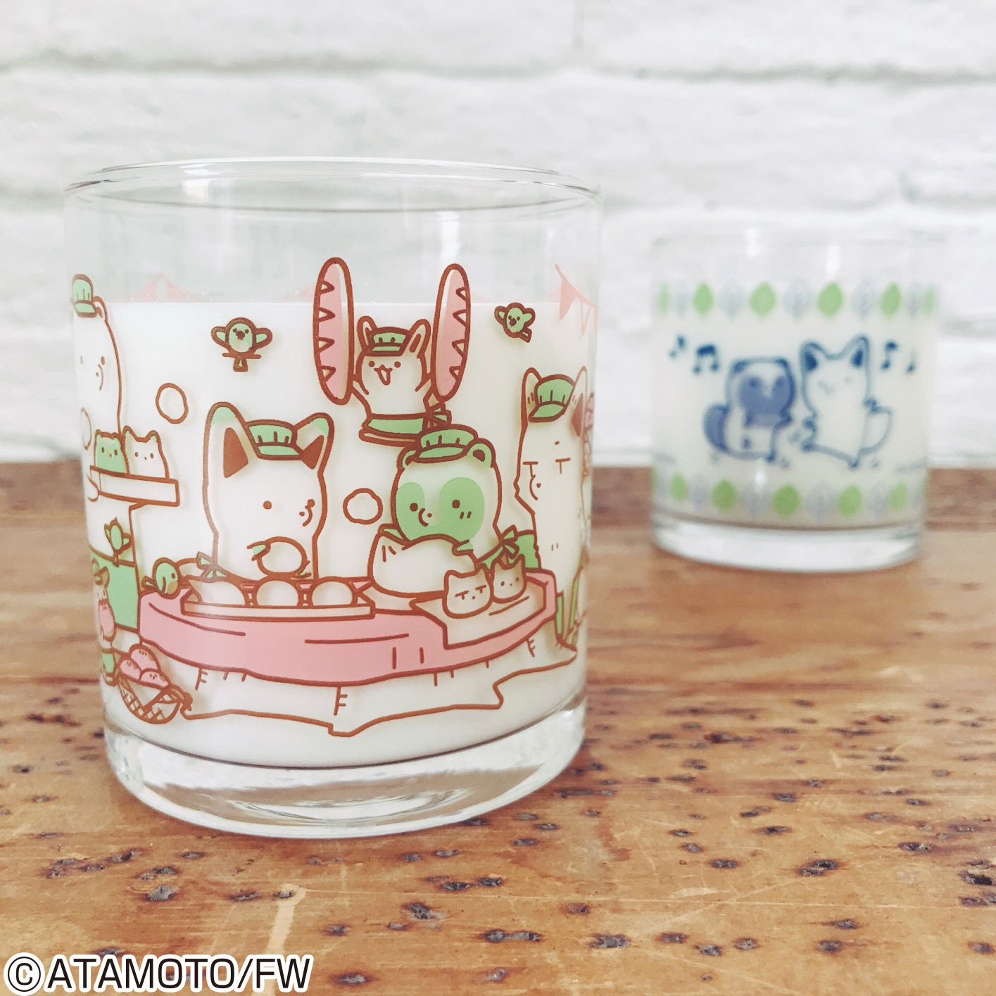 一番くじ Bandai Spirits Pa Twitter 販売中 一番くじ タヌキとキツネ お山のパン屋さん E賞グラスはお山の パン屋さんテーマの集合イラストや 黒板にチョークアート風 パンをもぐもぐ食べているイラストのデザイン等々 お気に入りを見つけてね 取扱店舗