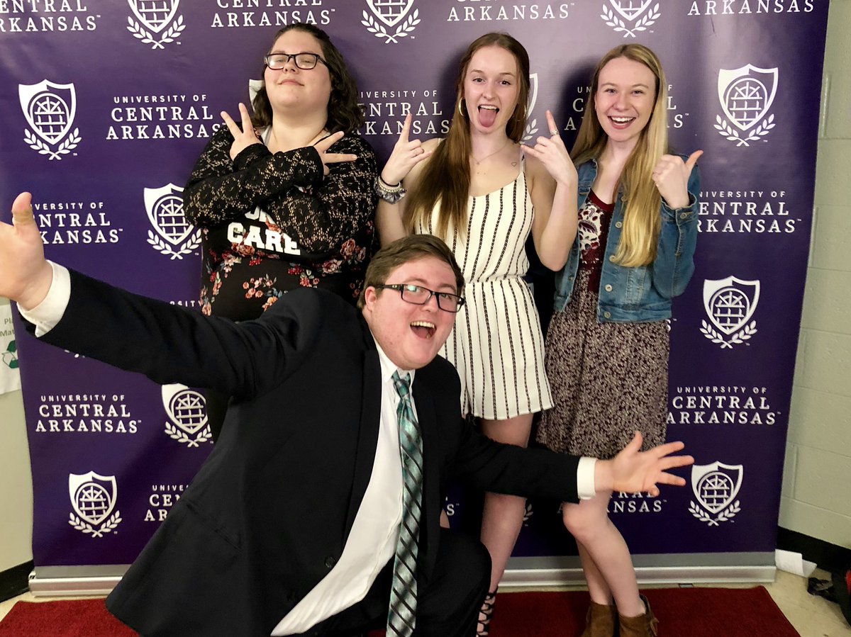 teamDogsHouse's tweet photo. Got the red carpet treatment at the Stars@Short-Denney Oscar Gala! Thanks to all the students and to Carl Olds, their resident master, for throwing a fantastic party! You looked fabulous!! @ucastars @ucabears https://t.co/gLV7TdmaRu