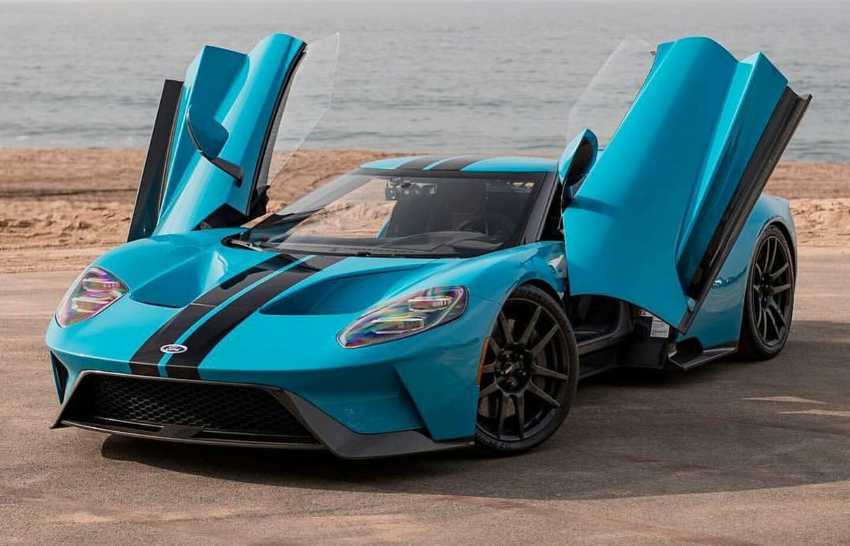 CarSwapMe's tweet image. Retweet if you would swap for this Ford GT 🔥