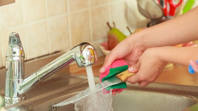Beberapa Kesalahan Dalam Mencuci Piring
tips bagi bunda-bunda
bit.ly/2SUP0IF