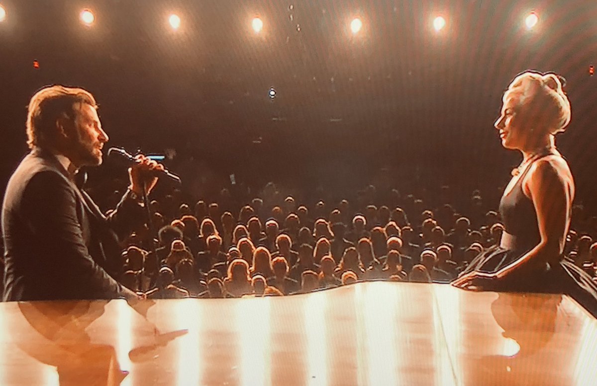 That was amazing! 👏🏻 #Oscars #Shallow <a href="/ladygaga/">Lady Gaga</a>