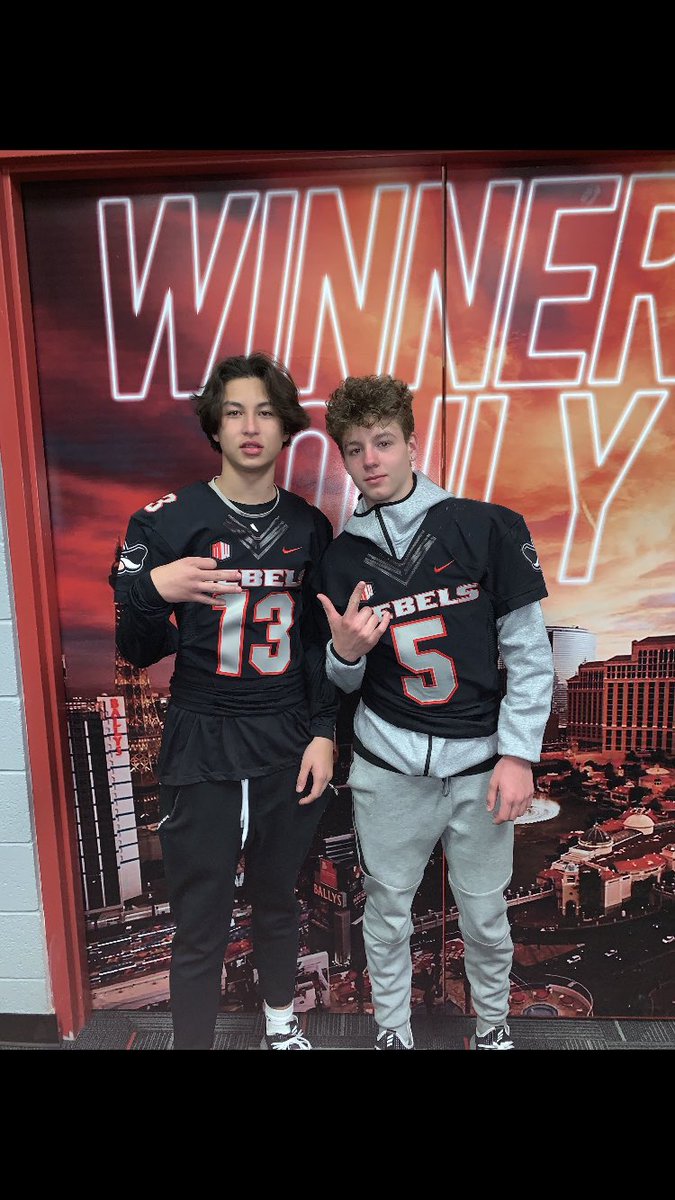 Thx <a href="/unlvfootball/">UNLV Football</a> for having the boyz. The <a href="/flyguyhuey5/">Houston Lillard</a> for making memories with the boyz. Way to play this weekend.