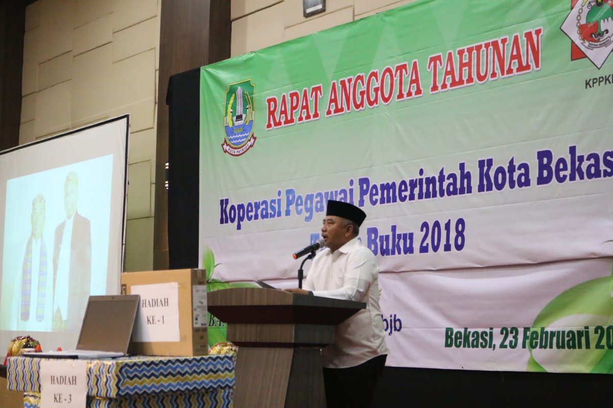Rahmat_Effendi_'s tweet photo. Menghadiri Sekaligus Membuka Rapat Anggota Tahunan (RAT) Koperasi Pegawai Pemerintah Kota Bekasi Tahun Buku 2018 (23/02) https://t.co/95ZjyMZC9j