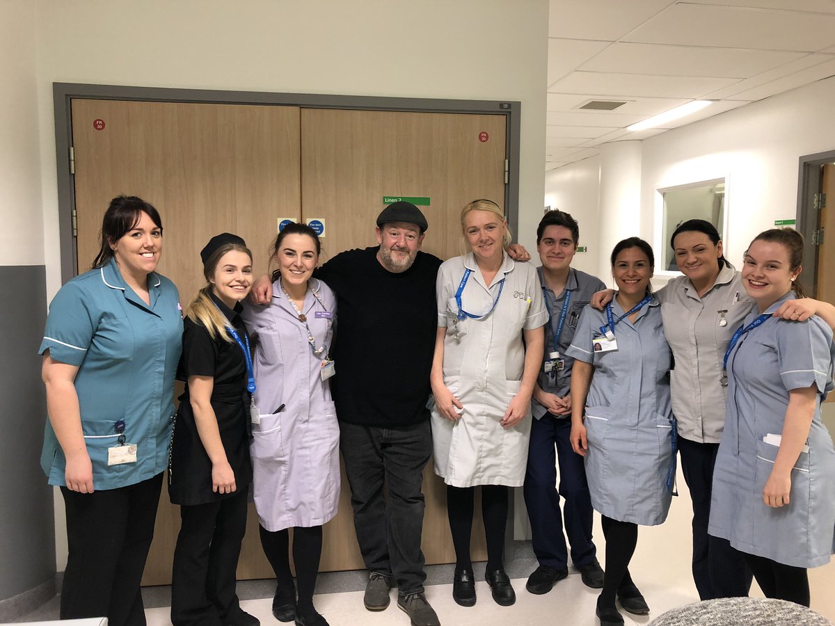 JohnnyVegasReal's tweet photo. Before I turn in though I have to say, the only reason I could go and hold a mic this weekend is because I knew these superstars were minding Ma Vegas. Thanks to all of you on 3C, day and night teams, everyone at our second to none @sthknhs and all within our @NHSuk #loveyounhs X https://t.co/HUFfU34FyV